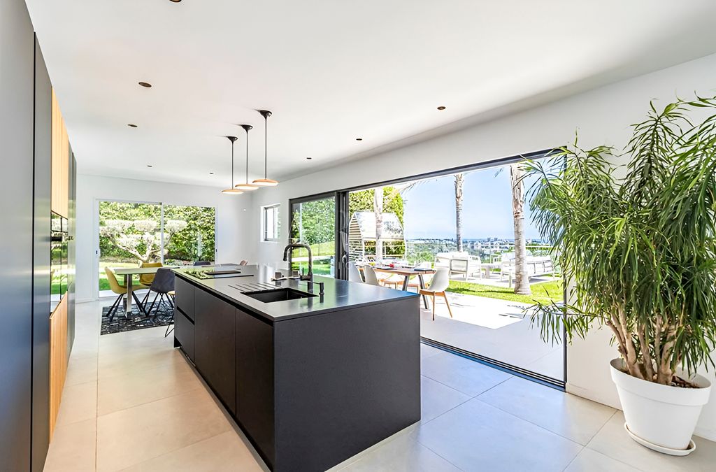 Villa Cocotier Palmiers French Riviera Olivers Travels 5