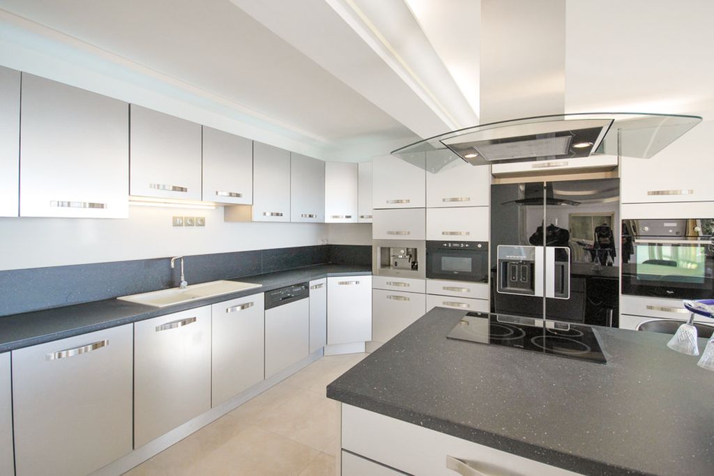 Dans Le Bleu Provence OliversTravels 4