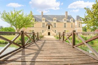 Chateau Granite Loire Valley OliversTravels 24