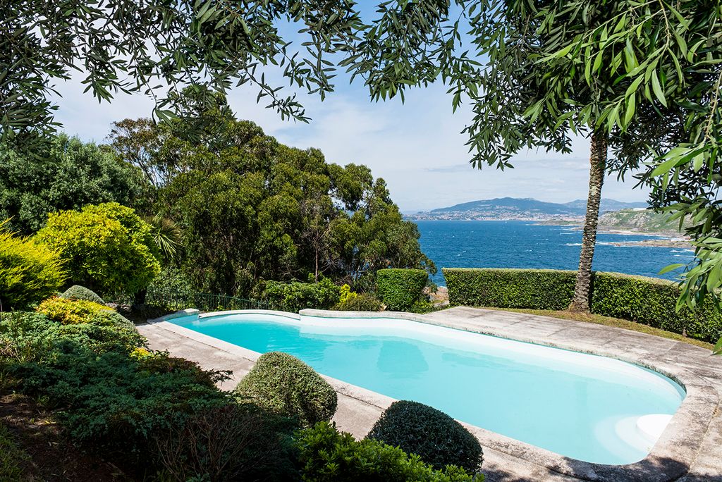 Vista Isla Galicia Olivers Travels 2