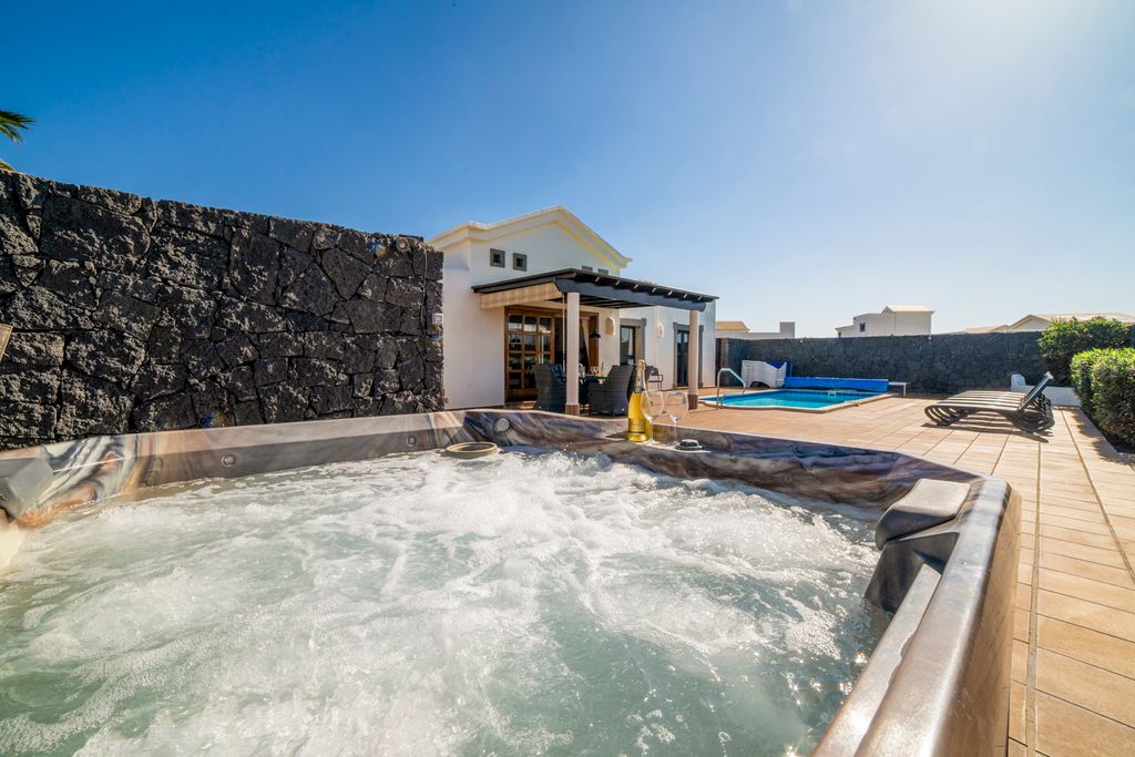 Villa Ruma Lanzarote Olivers Travels 2
