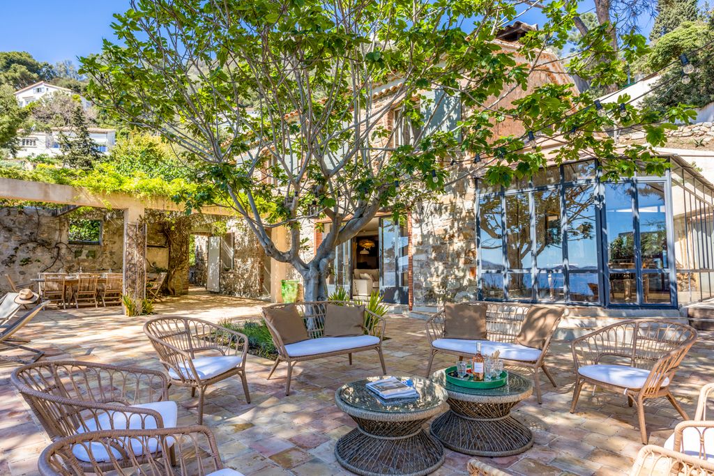 Villa de la Baie French Riviera Olivers Travels 2