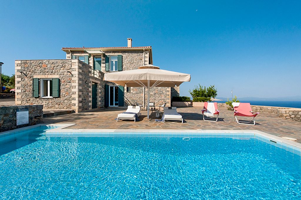 Villa Rulia Searocks Peloponnese Olivers Travels 1