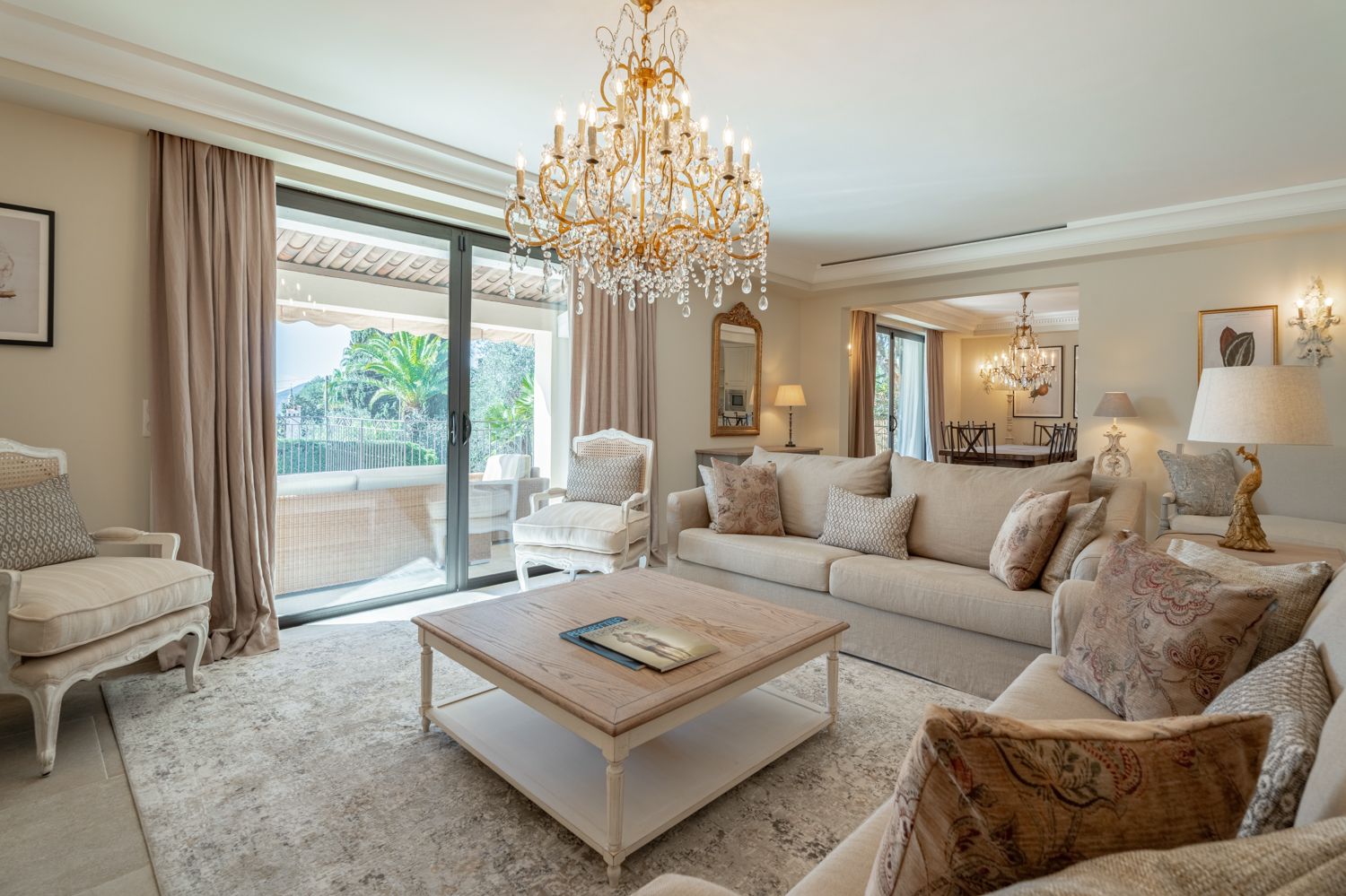 Villa Lumiere Royale