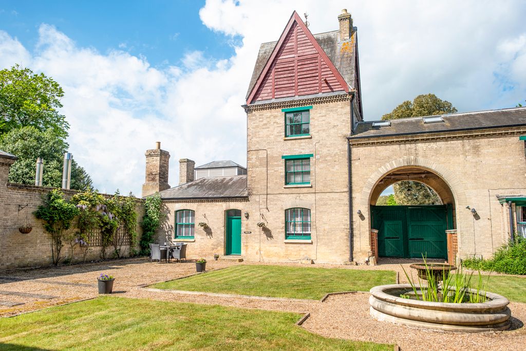 The Cloisters Suffolk Olivers Travels 1