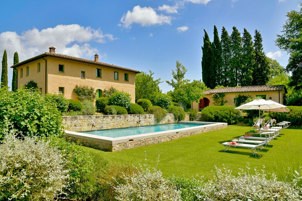 Belverde Tuscany Italy OliversTravels 1