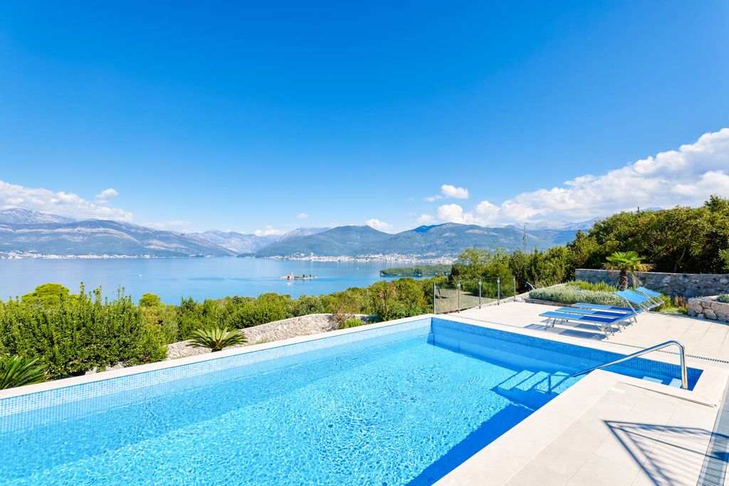 Villa Mirage Bay of Kotor Montenegro OliversTravels 2