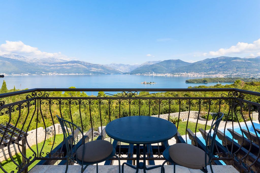 Villa Mirage Bay of Kotor Montenegro OliversTravels 4