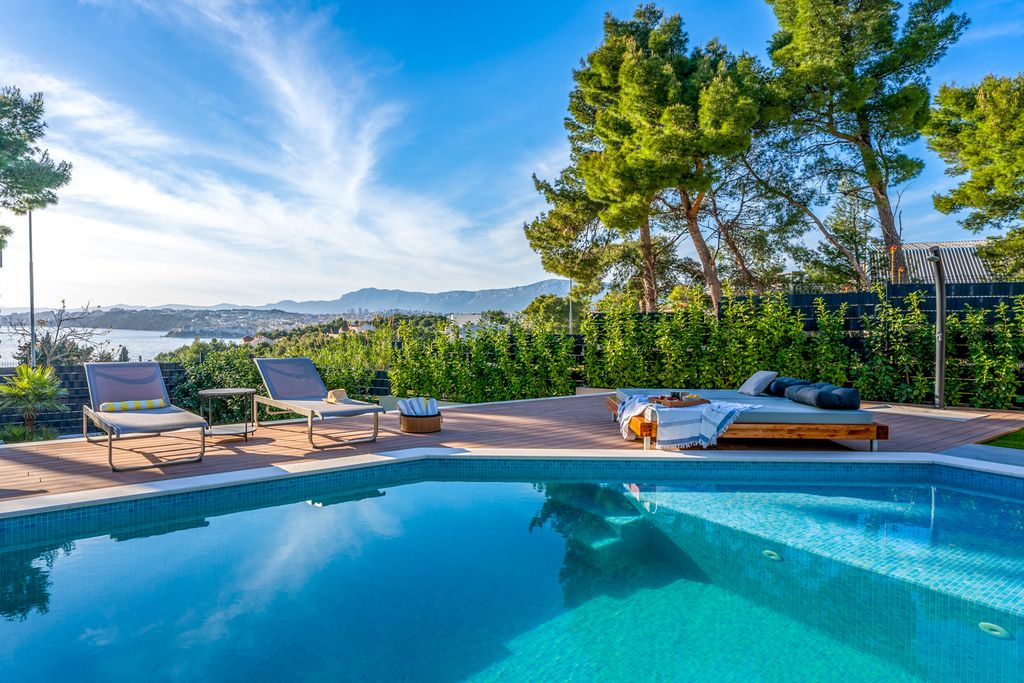 Villa Averill Dalmatia Croatia Olivers Travels 3