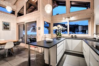 Chalet Moura Val D isere France OliversTravels 3