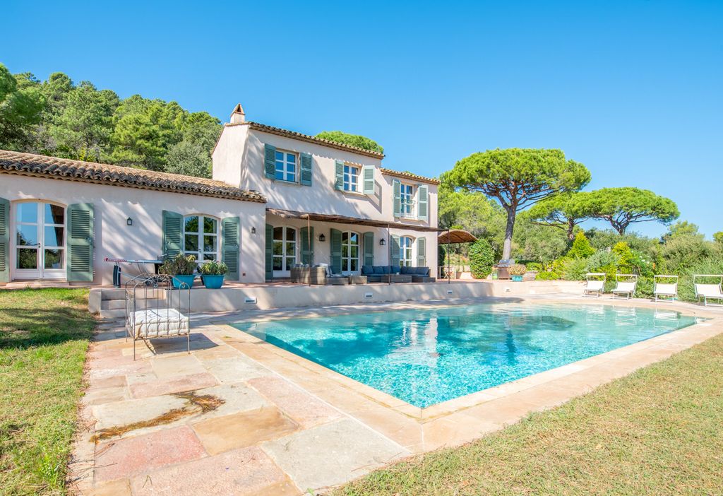 La Pivoine French Riviera Olivers Travels 1