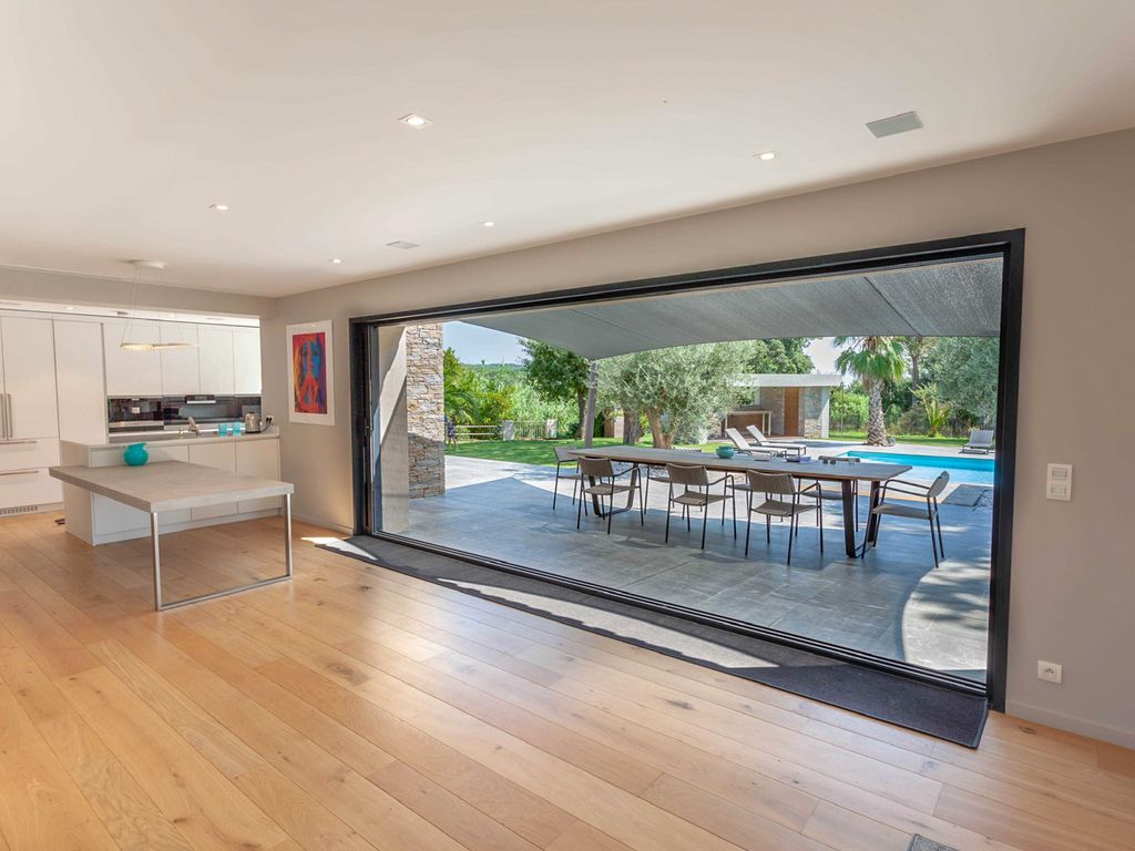 Signe De Paix French Riviera Olivers Travels 5