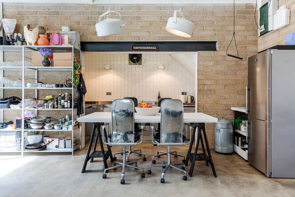 Minimal Luxe Mews London Olivers Travels 5