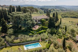 Dimora Lorenzetti Tuscany Olivers Travels 1