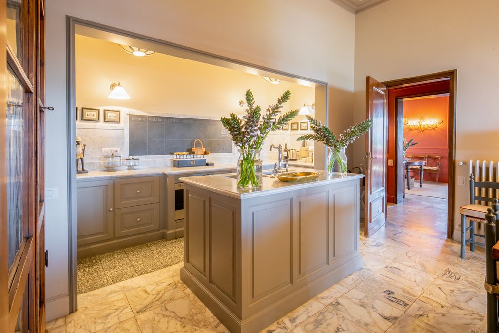 Dimora Lorenzetti Tuscany Olivers Travels 5