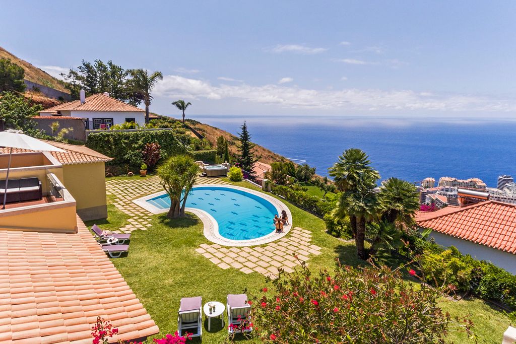Villa Assicom Funchal Olivers Travels 2