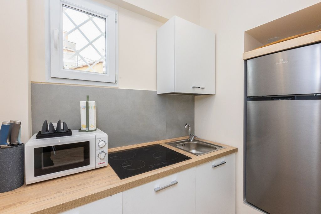 Fontana Terrace Rome Olivers Travels 04