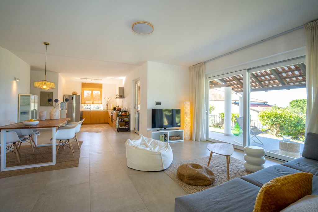 Lagoena Calabria Olivers Travels 03