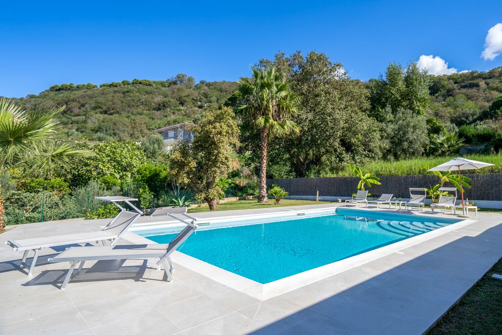 Lagoena Calabria Olivers Travel 2