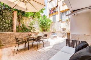 Roe Residence Rome Italy OliversTravels 2