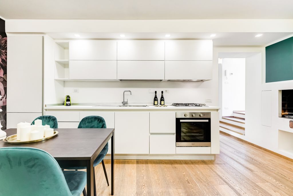 Roe Residence Rome Italy OliversTravels 3