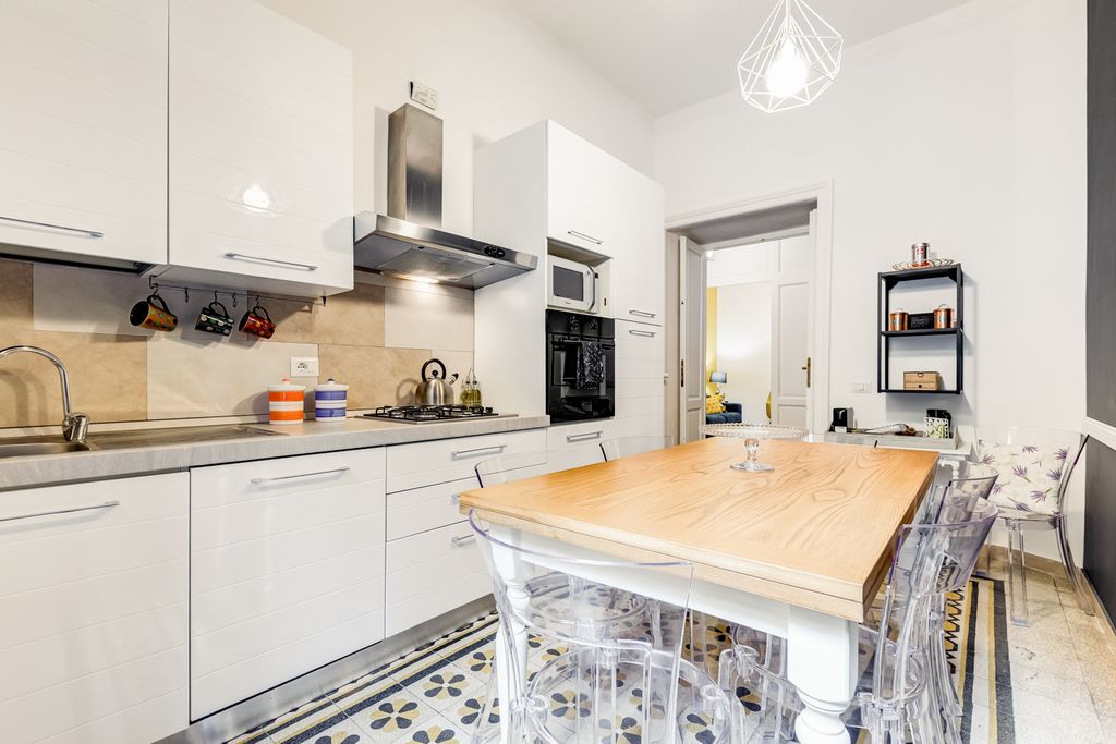 Emerald Suite Rome Italy OliversTravels 3
