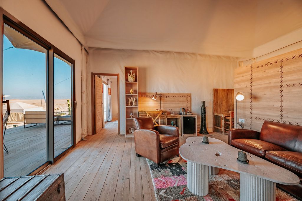 Suite Nineteen Inara Camp Olivers Travels 03