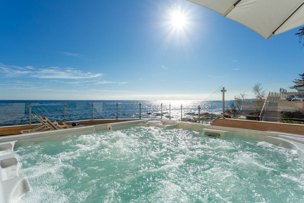 Villa De La Gloire French Riviera OliversTravels 2