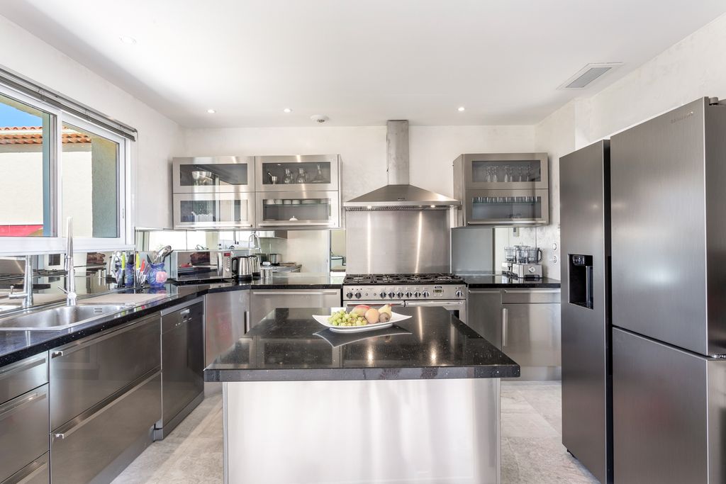 Villa De La Gloire French Riviera OliversTravels 4