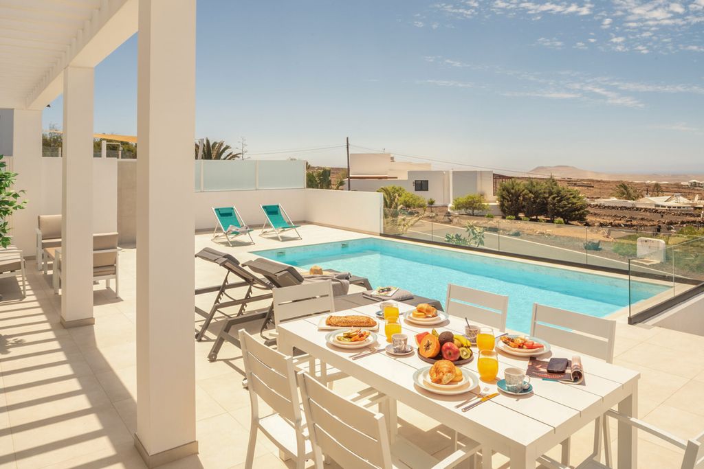 Villa Capricania Lanzarote Olivers Travels 2