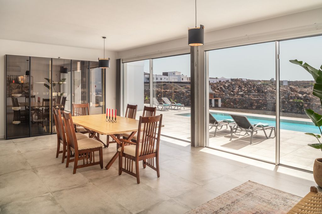 Villa Majada Lanzarote Olivers Travels 4