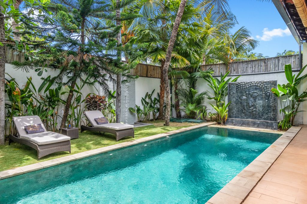 Villa Utara Seminyak Bali OliversTravels 2