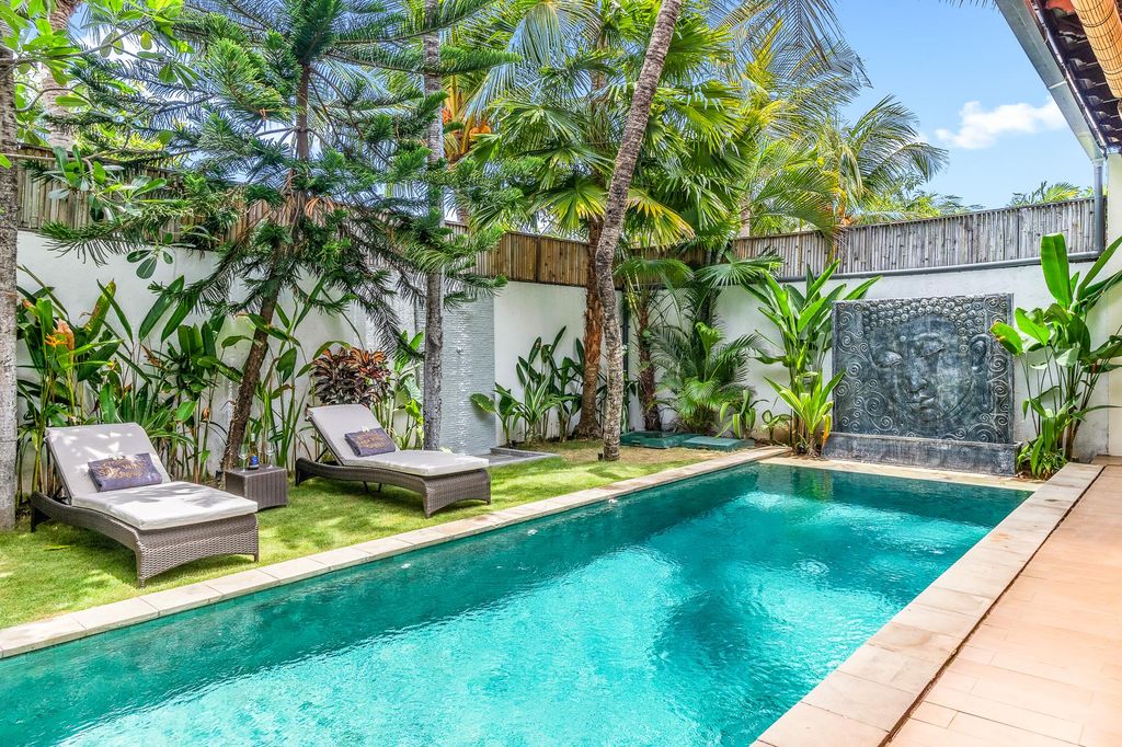 Villa Utara Seminyak OliversTravels 05