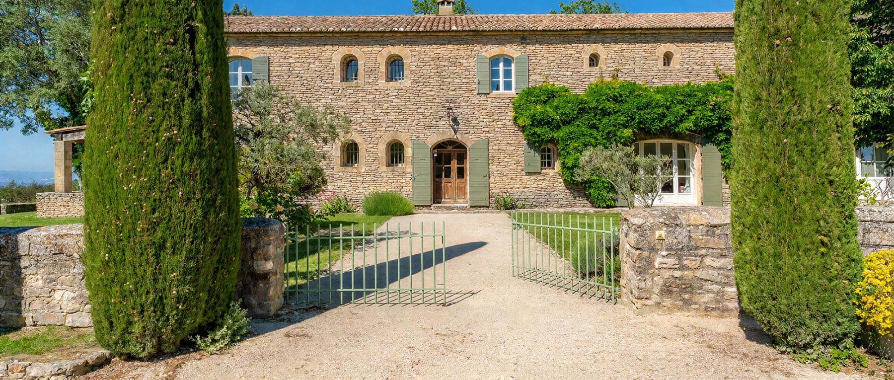001 villa grand gordes south of france olivers travels desktop center