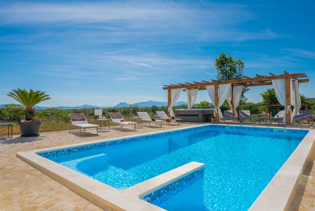 Villa Blas Dalmatia Coast Olivers Travels 1