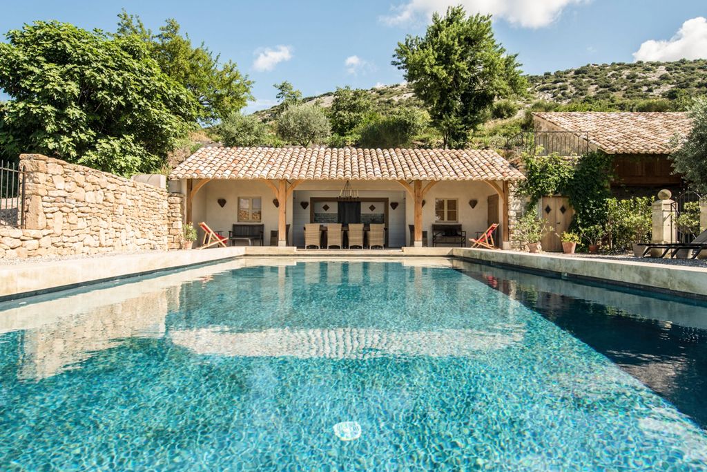 Villa Les Dentelles Provence Alpes France OliversTravels 2