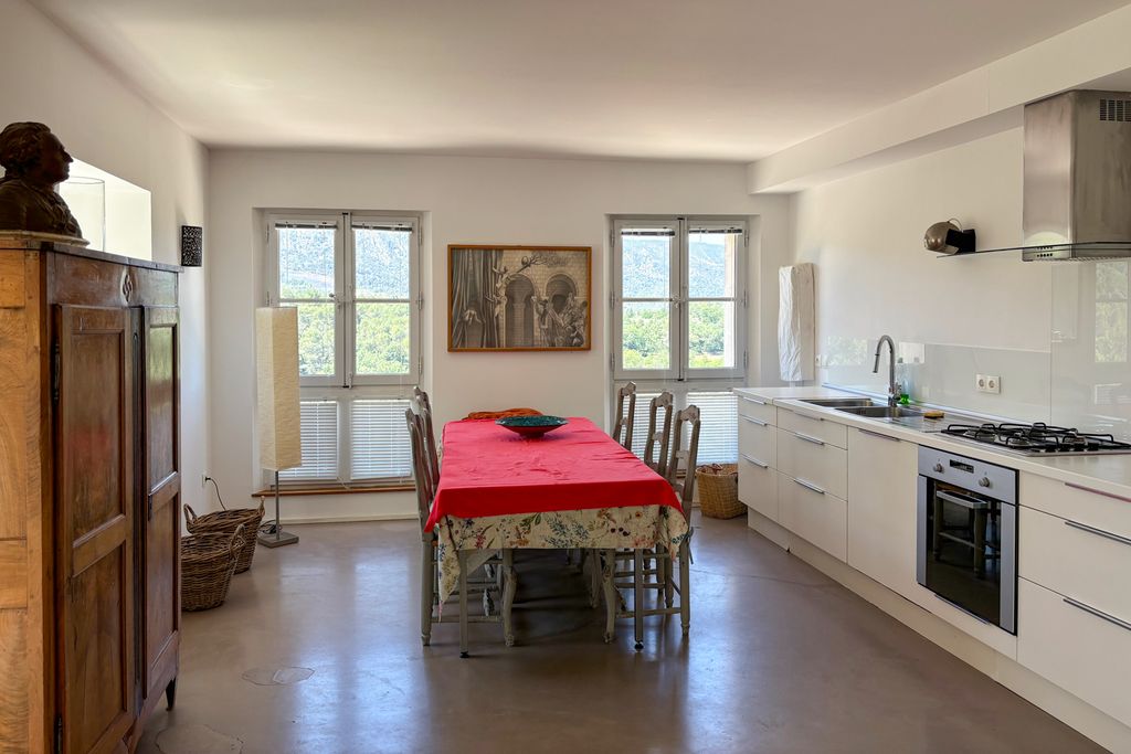 Villa Menerbes Provence Alpes OliversTravels 4