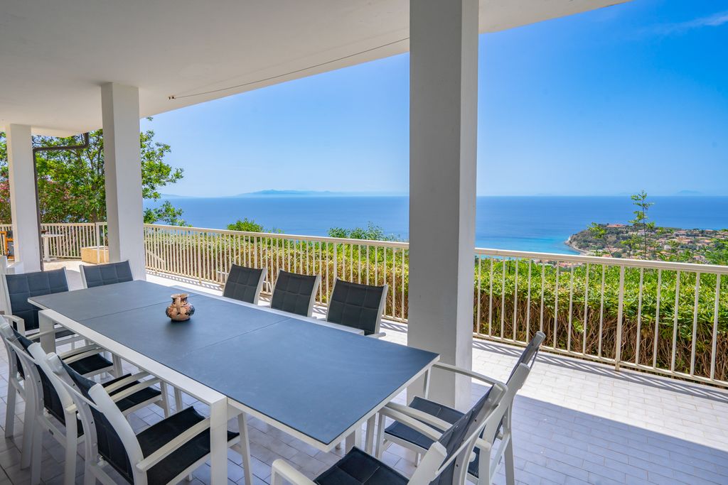 Casa Liquirizia Calabria Olivers Travels 5