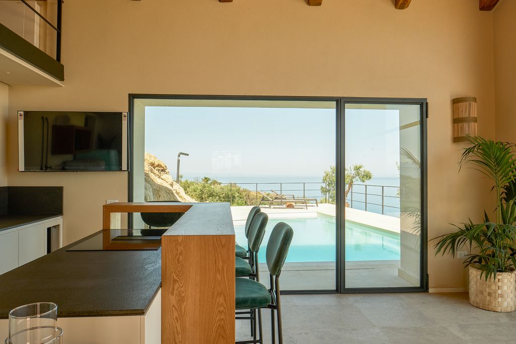 Sunlight Heaven Calabria Olivers Travels 05