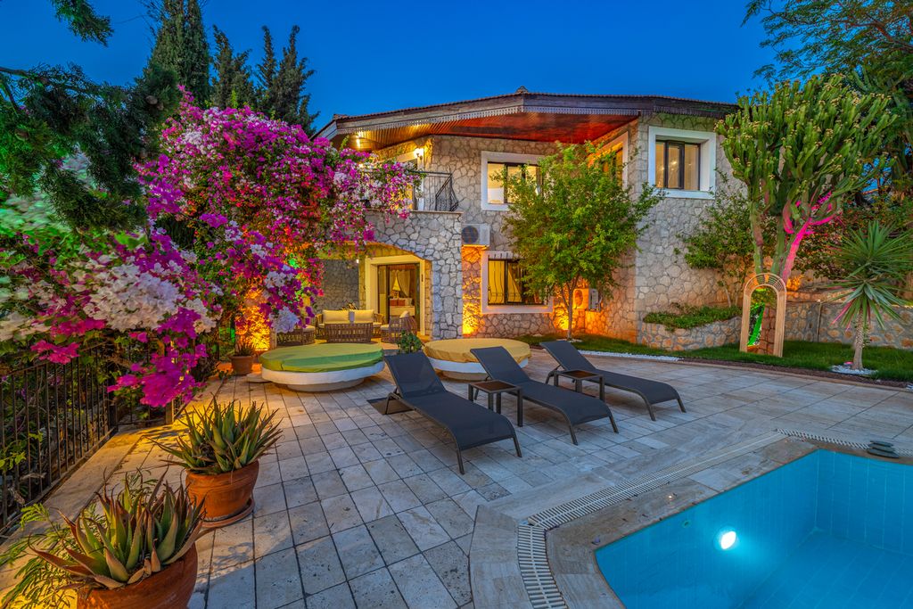 Tepedeki Evi Kalkan Olivers Travels 28