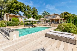 Maison Celte Provence Olivers Travels 1 01