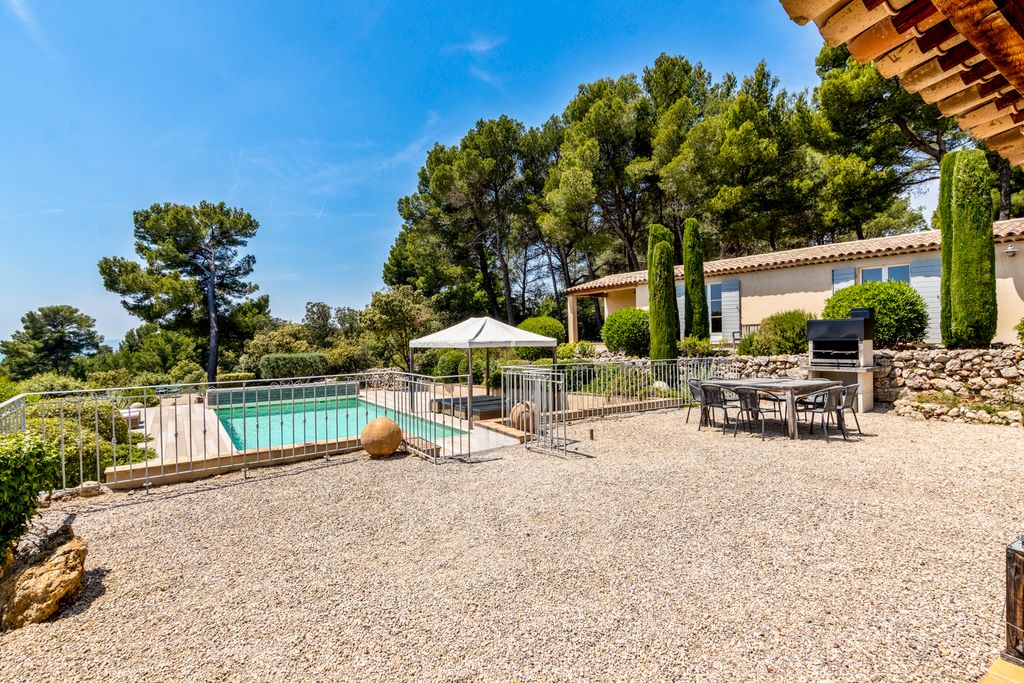 Maison Celte Provence Olivers Travels 2 01