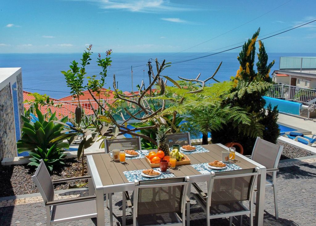 Casa Pessego Calheta Olivers Travels 5