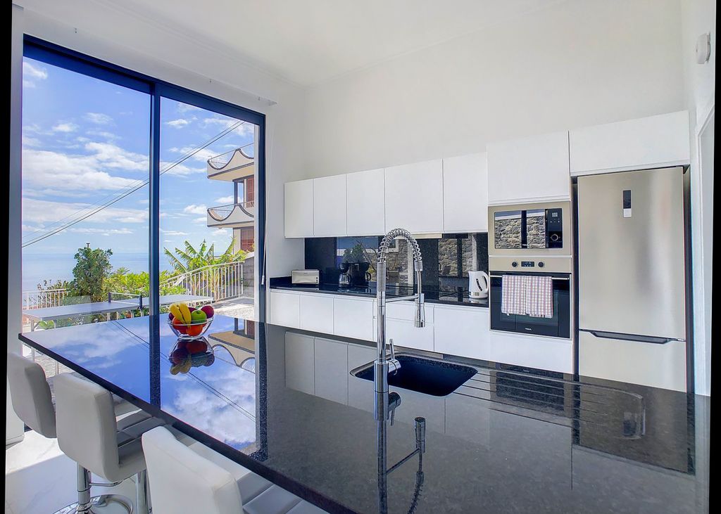 Casa Pessego Calheta Olivers Travels 4