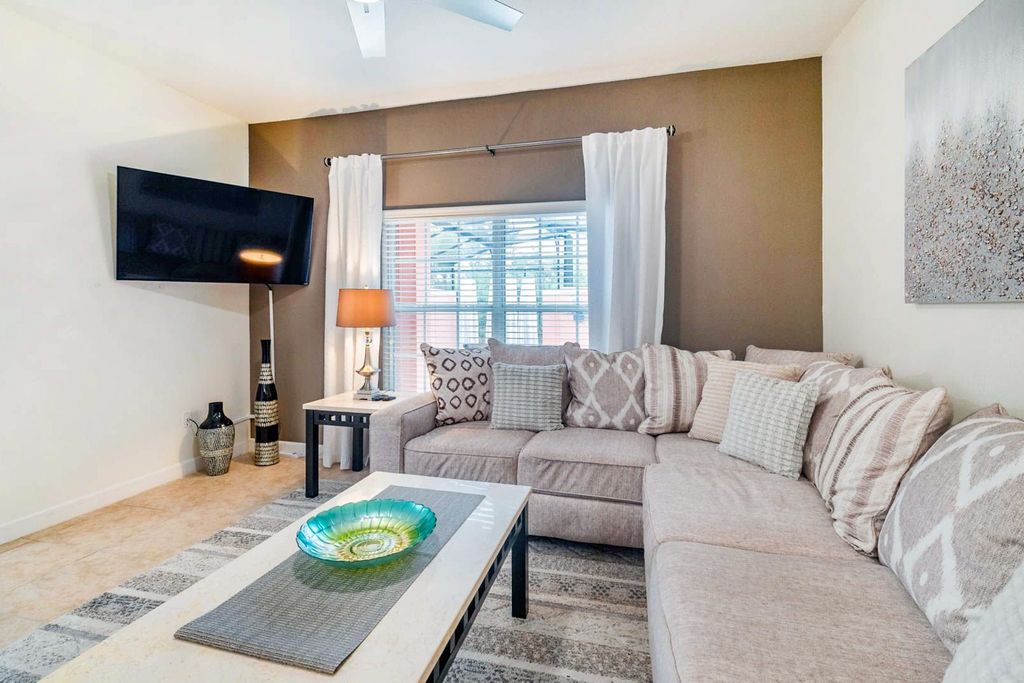 Villa Auger Florida OliversTravels 5