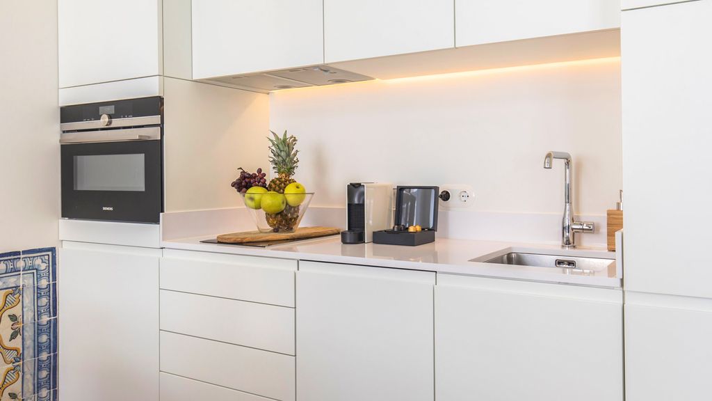 Apartment Artur Lisbon Olivers Travels 3