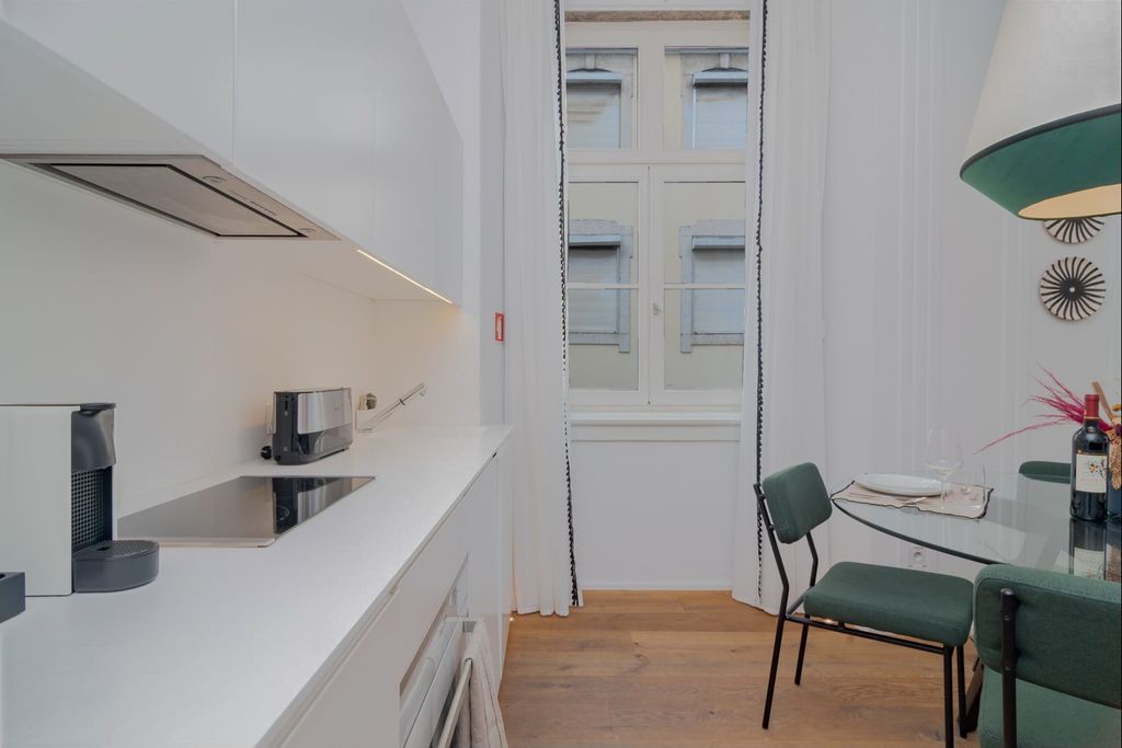 Apartment Bariel Lisbon Olivers Travels 4