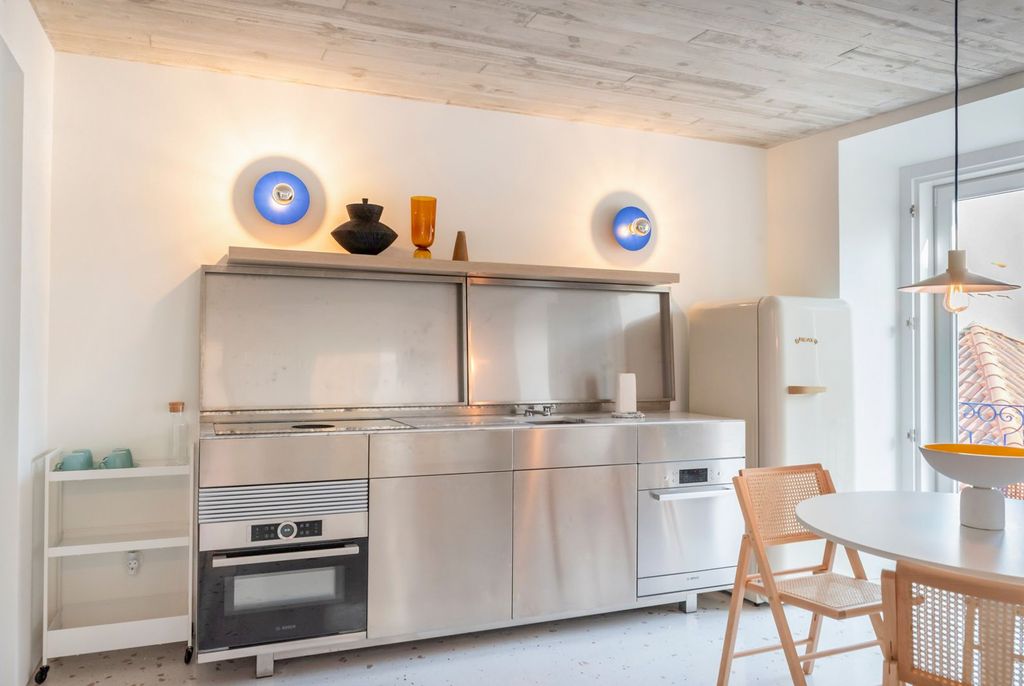 Apartment Alfama Lisbon Olivers Travels 3