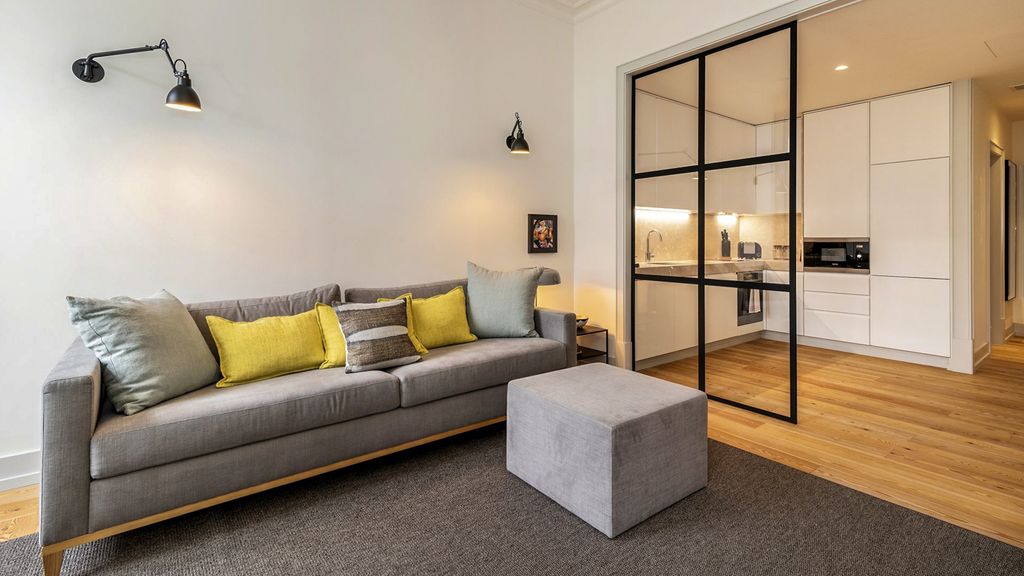 Apartment Bacalhoeiros Lisbon Olivers Travels 3