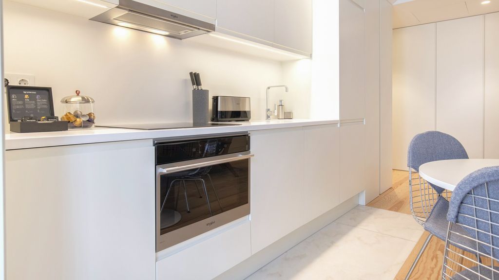 Apartment Maureo Lisbon Olivers Travels 4